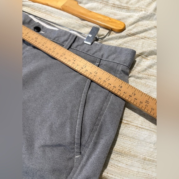 FJ Footjoy men’s grey nylon golf shorts size 36 9” inseam - Picture 8 of 13